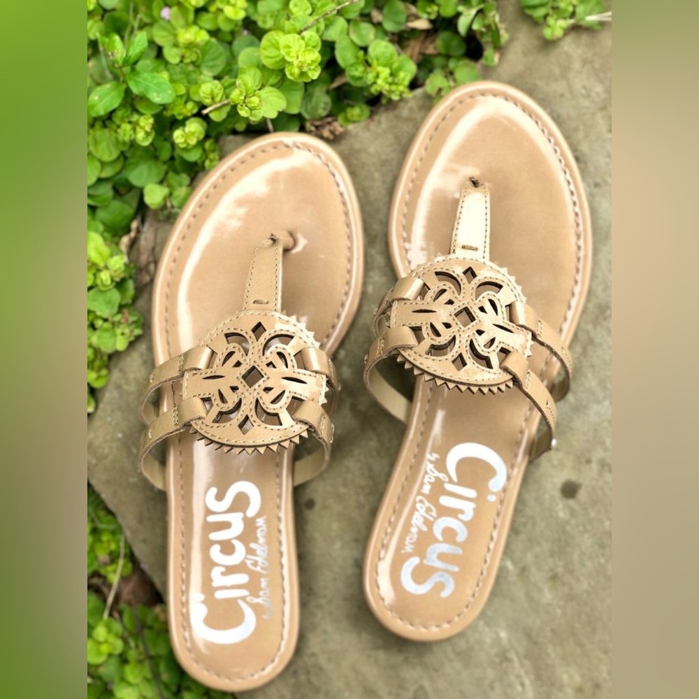 Circus Sam Edelman nude patent leather sandals